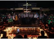 Seribu Lilin untuk Affan: Ojol Jatim, Polda, dan Kodam Gelar Doa Bersama di Surabaya