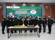 Bidhumas Polda Riau Rayakan Hari Jadi Polwan ke-77 dengan Potong Tumpeng