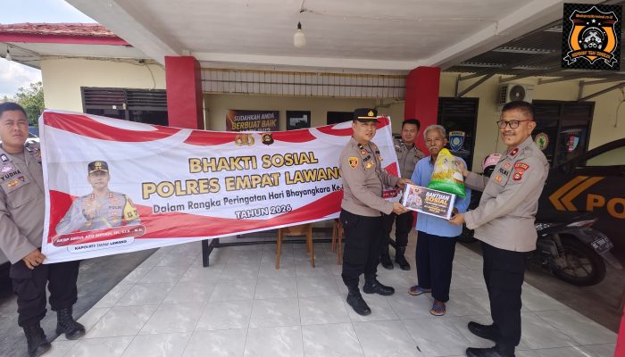 BREAKING NEWS | Intelkriminal.co.id  Sambut HUT Bhayangkara ke-80, Polsek Tebing Tinggi Tebar Kepedulian! 35 Paket Sembako Dibagikan untuk Warga